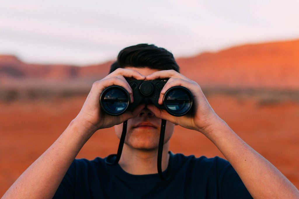 How to see clearly without binoculars